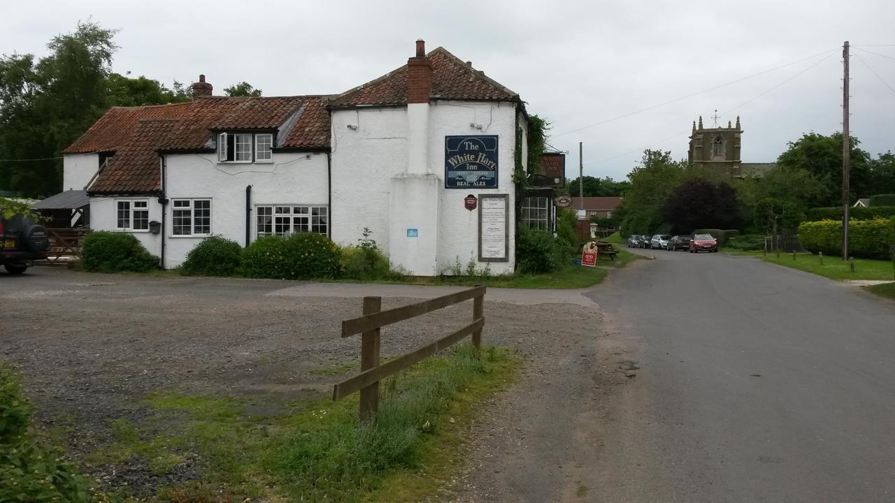 The White Hart Inn Tetford Ngoại thất bức ảnh